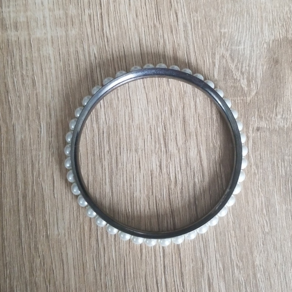 Bangle FREE with any list price purchase